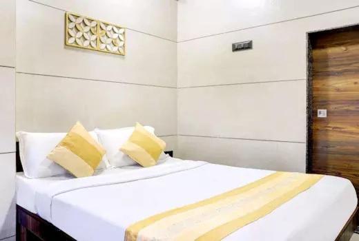 Hotel Amrita Mogappair Chennai Ngoại thất bức ảnh