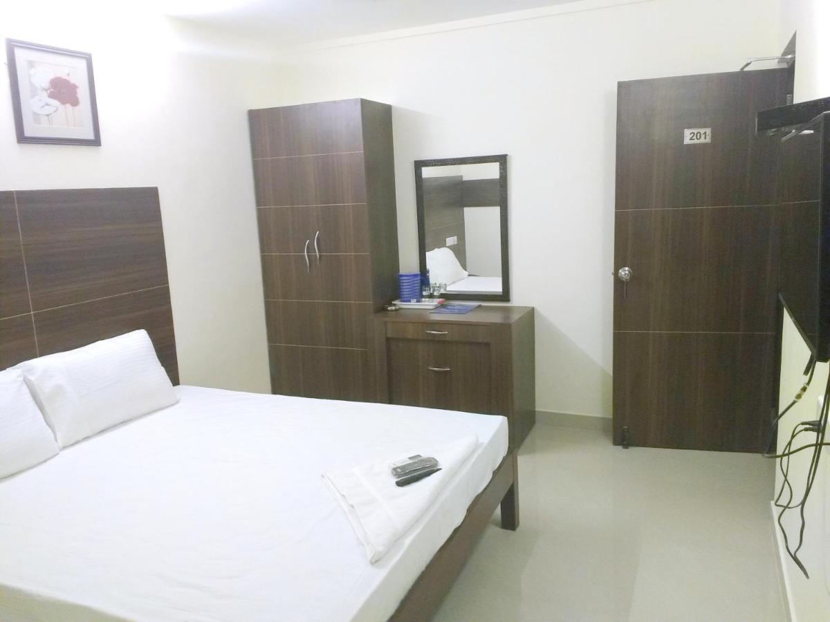 Hotel Amrita Mogappair Chennai Ngoại thất bức ảnh